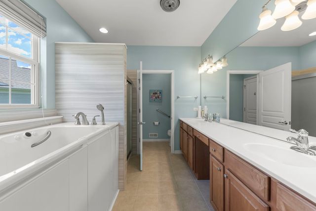 105 National Court, Shorewood, IL 60404