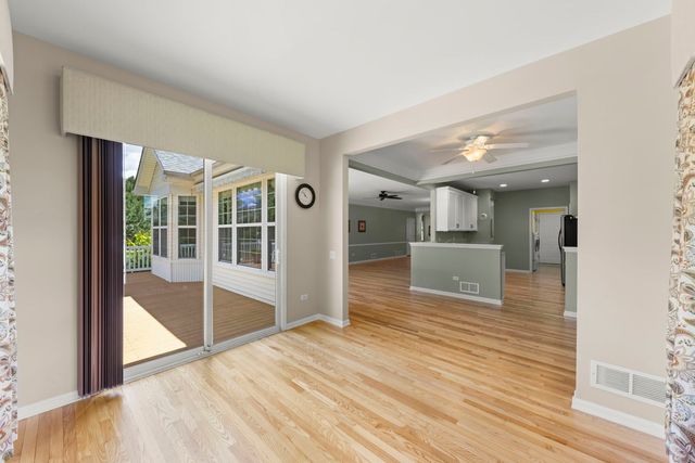 105 National Court, Shorewood, IL 60404
