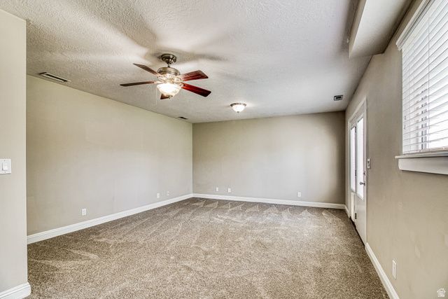 2816 W 4375 S, Roy, UT 84067