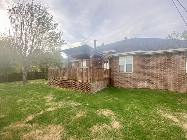 2807 Foxwood Drive, Springdale, AR 72762