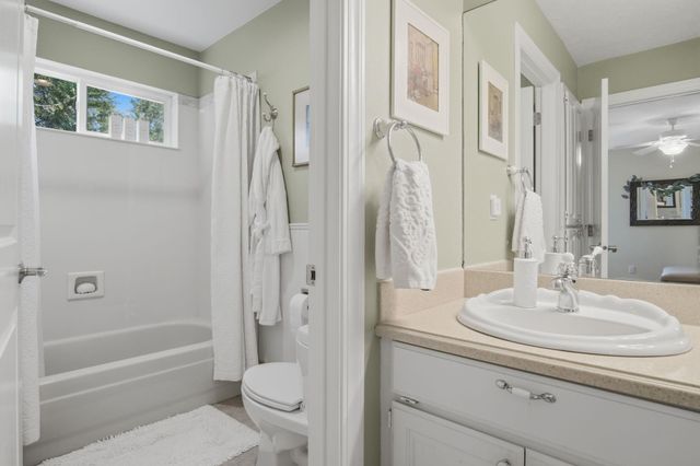 4510 S Hidden Springs Ln, Veradale, WA 99037