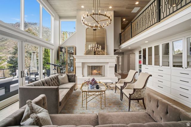 12 NORTHRIDGE LN, Sandy, UT 84092