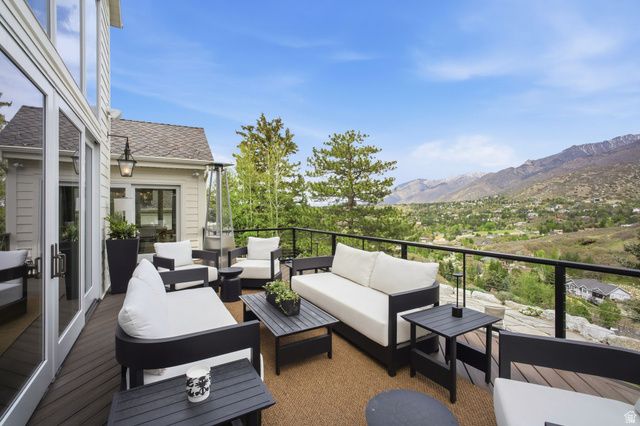 12 NORTHRIDGE LN, Sandy, UT 84092