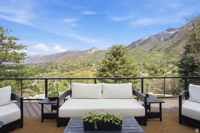 12 NORTHRIDGE LN, Sandy, UT 84092