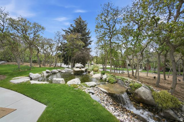 12 NORTHRIDGE LN, Sandy, UT 84092