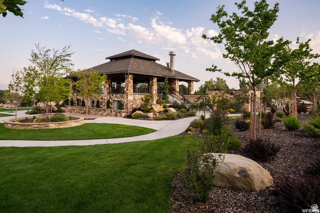 12 NORTHRIDGE LN, Sandy, UT 84092