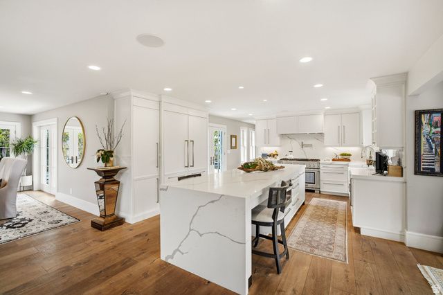 12 NORTHRIDGE LN, Sandy, UT 84092