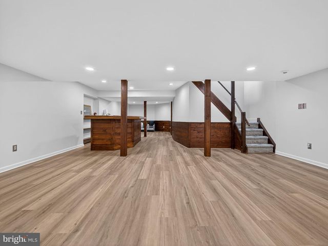 18 COLCHESTER PL, Newtown, PA 18940