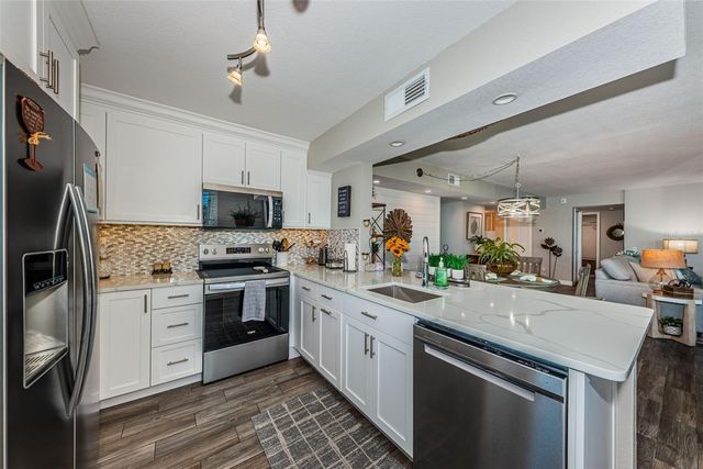 5825 PUERTA DEL SOL BOULEVARD S 166, St Petersburg, FL 33715