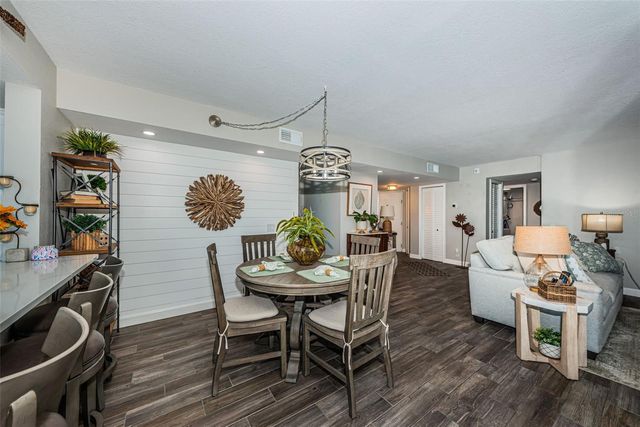 5825 PUERTA DEL SOL BOULEVARD S 166, St Petersburg, FL 33715