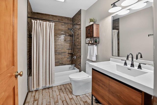 5334 Lake Park Boulevard, Madison, WI 53713