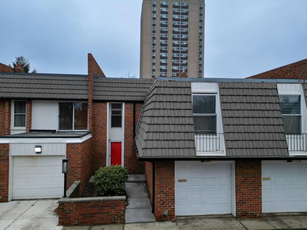 2146 Bryanston Crescent Street, Detroit, MI 48207