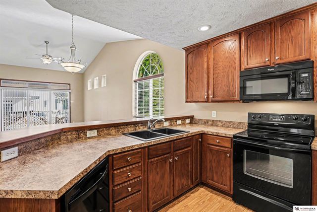 3048 Gallinas Drive, Lincoln, NE 68516