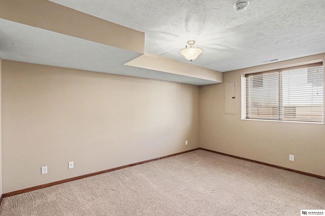 3048 Gallinas Drive, Lincoln, NE 68516