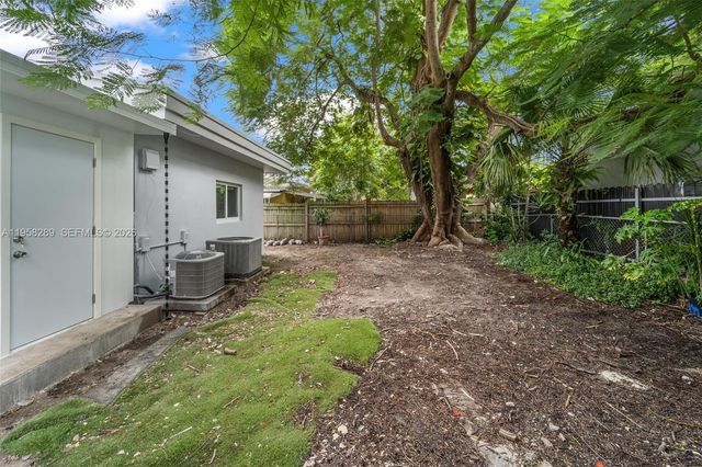 3500 SW 25th St Rear Unit, Miami, FL 33133