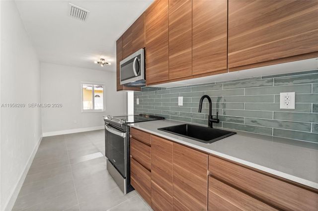 3500 SW 25th St Rear Unit, Miami, FL 33133