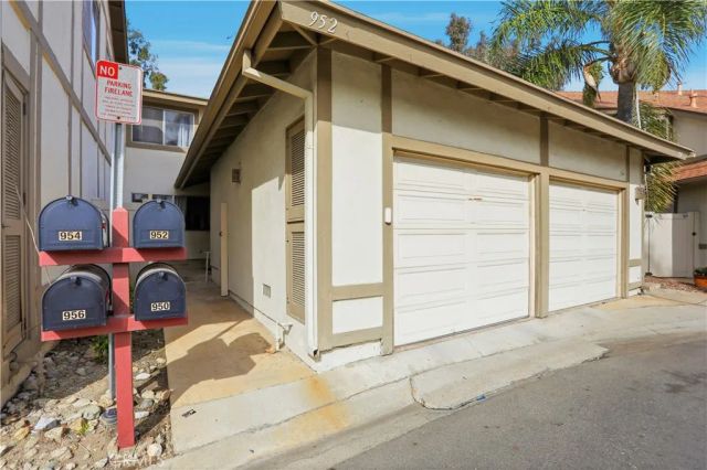 952 Pinyon Court, Ontario, CA 91762