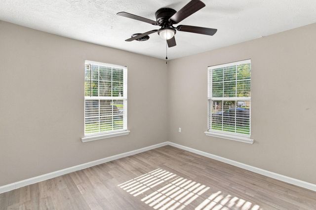 500 Ruth Street, Baytown, TX 77520