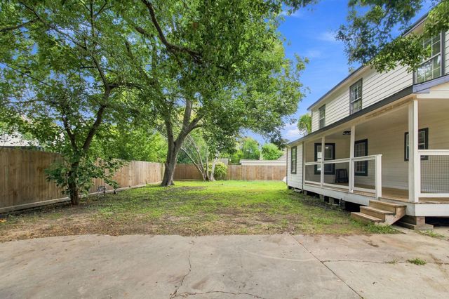 500 Ruth Street, Baytown, TX 77520