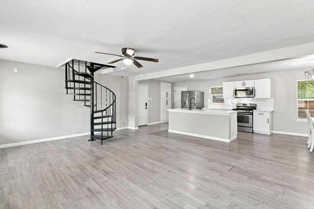 500 Ruth Street, Baytown, TX 77520