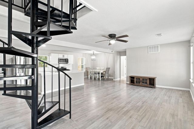 500 Ruth Street, Baytown, TX 77520
