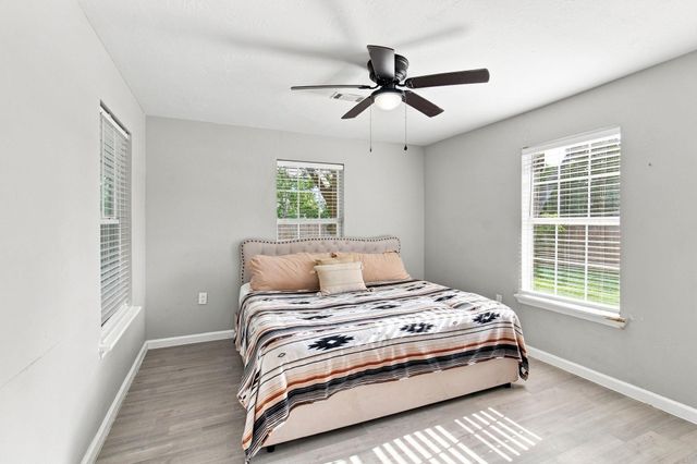 500 Ruth Street, Baytown, TX 77520