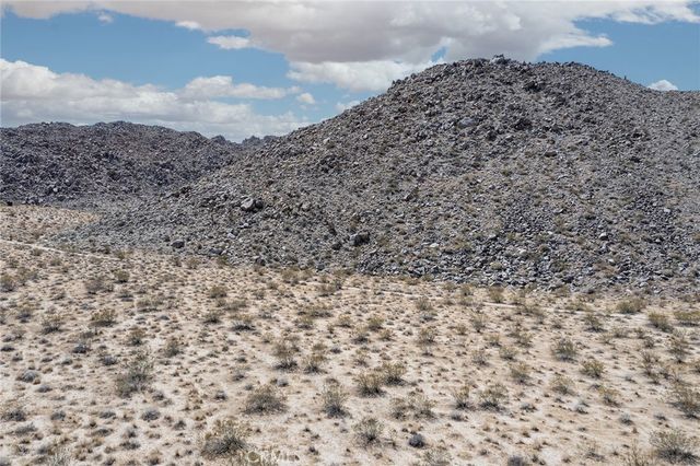 62600 Sullivan Road, Joshua Tree, CA 92252