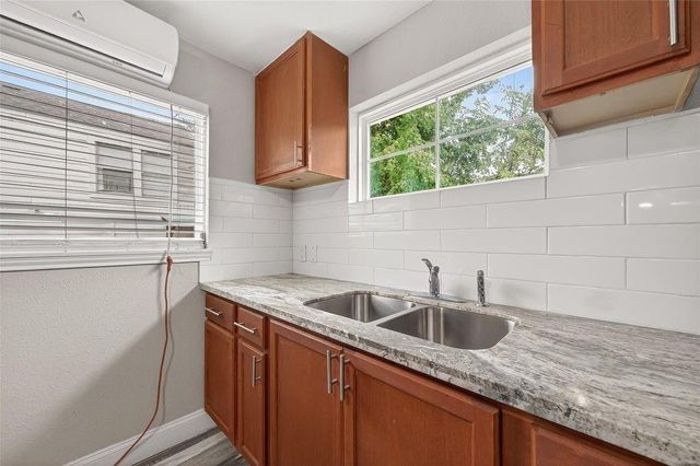 1511 Scharpe Street 2, Houston, TX 77023