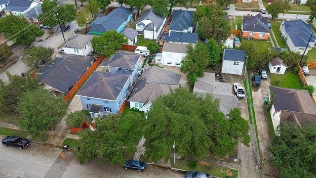 1511 Scharpe Street 2, Houston, TX 77023