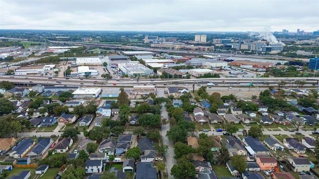 1511 Scharpe Street 2, Houston, TX 77023