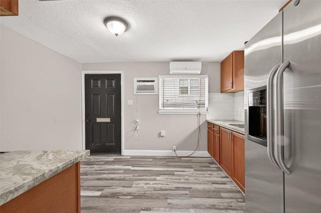 1511 Scharpe Street 2, Houston, TX 77023