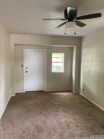 155 N JOSEPHINE TOBIN DR, San Antonio, TX 78201