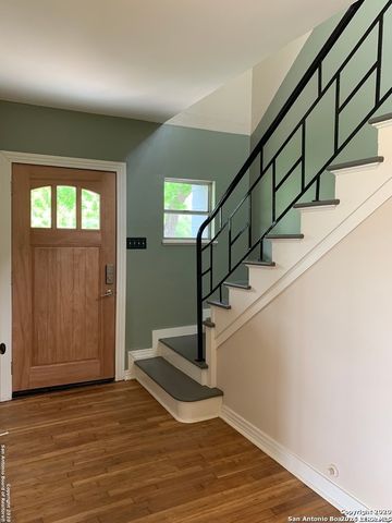 155 N JOSEPHINE TOBIN DR, San Antonio, TX 78201