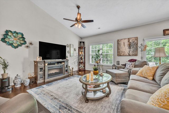 22 Carrington CT, Roanoke, VA 24019