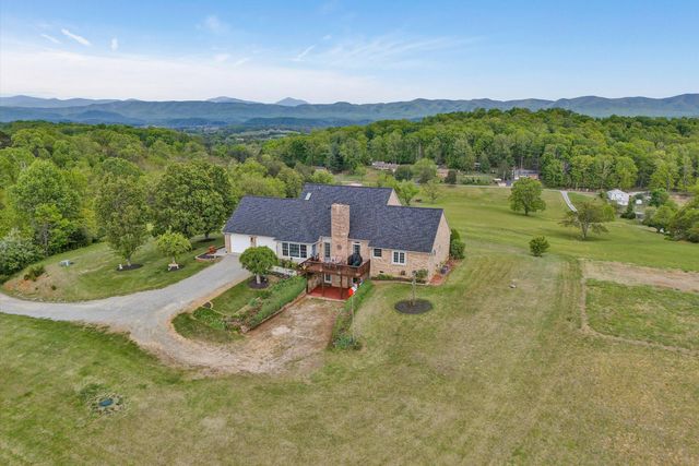 3281 Springwood RD, Fincastle, VA 24090