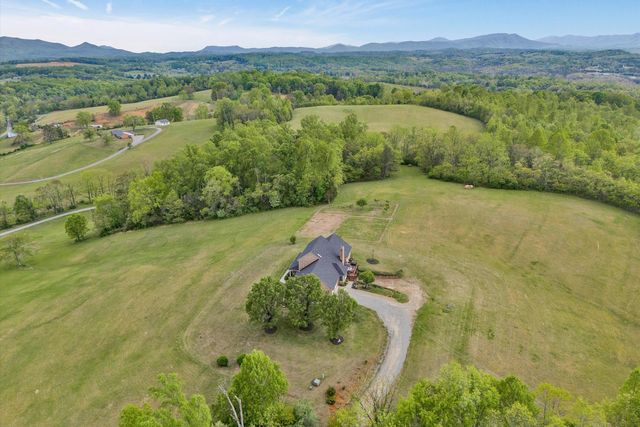 3281 Springwood RD, Fincastle, VA 24090
