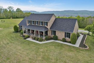 3281 Springwood RD, Fincastle, VA 24090