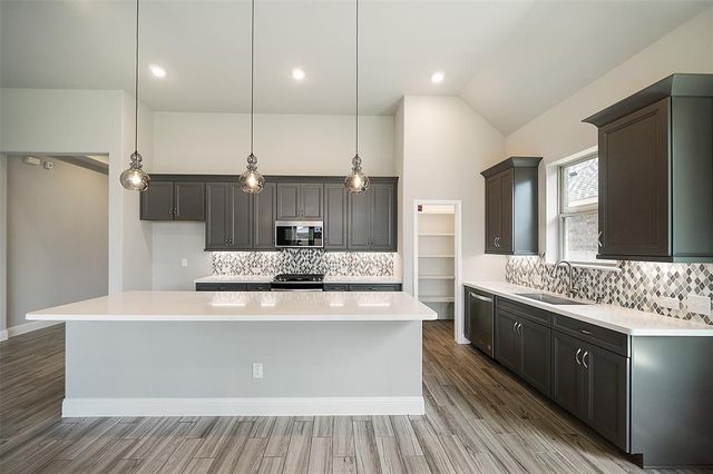 19323 Wild Sabino Way, Tomball, TX 77377