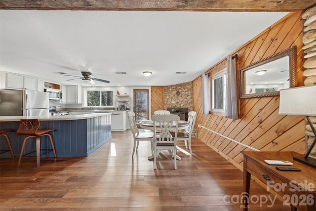 7495 Laurel Street, Collettsville, NC 28611
