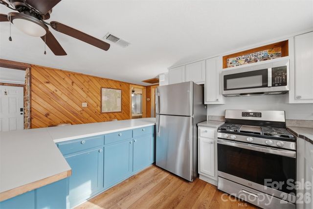 7495 Laurel Street, Collettsville, NC 28611