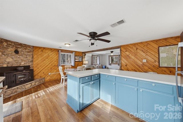 7495 Laurel Street, Collettsville, NC 28611
