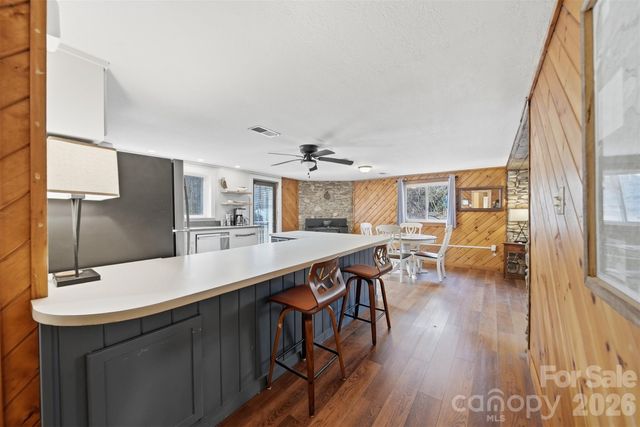 7495 Laurel Street, Collettsville, NC 28611