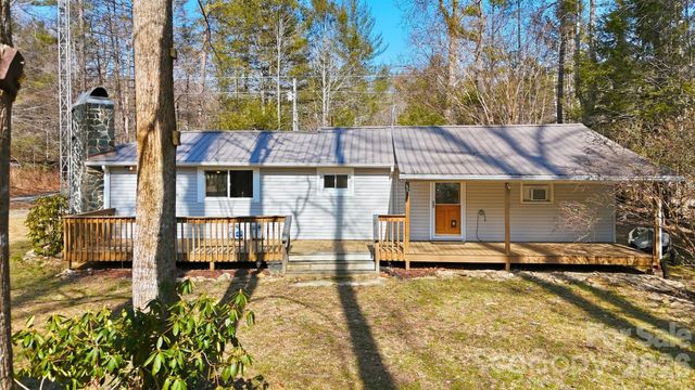 7495 Laurel Street, Collettsville, NC 28611