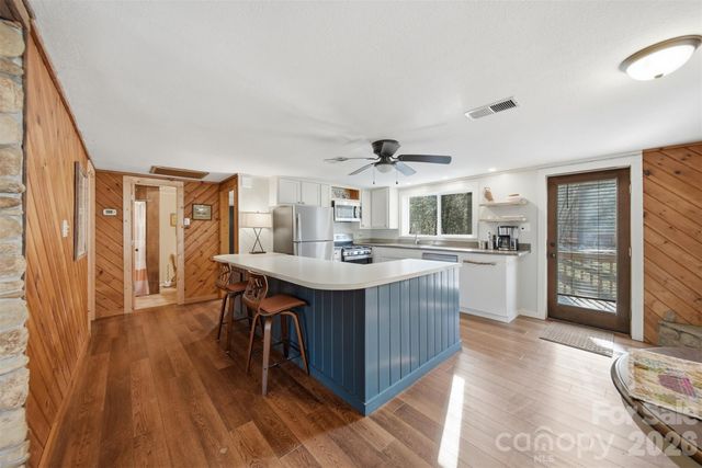 7495 Laurel Street, Collettsville, NC 28611