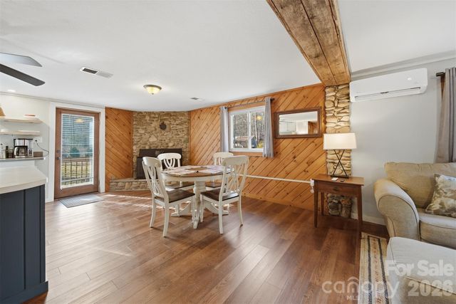 7495 Laurel Street, Collettsville, NC 28611