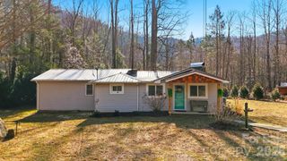 7495 Laurel Street, Collettsville, NC 28611