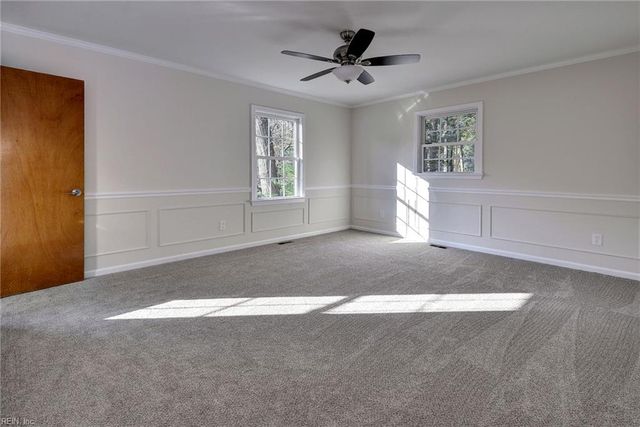 111 Lakeview DR, Yorktown, VA 23692