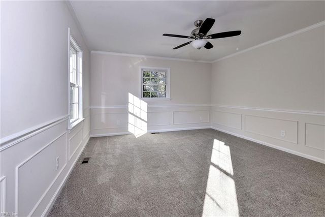 111 Lakeview DR, Yorktown, VA 23692