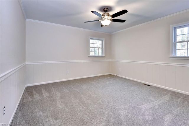 111 Lakeview DR, Yorktown, VA 23692