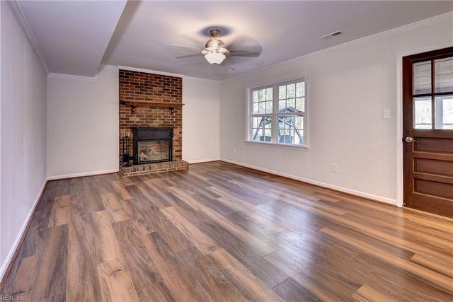 111 Lakeview DR, Yorktown, VA 23692